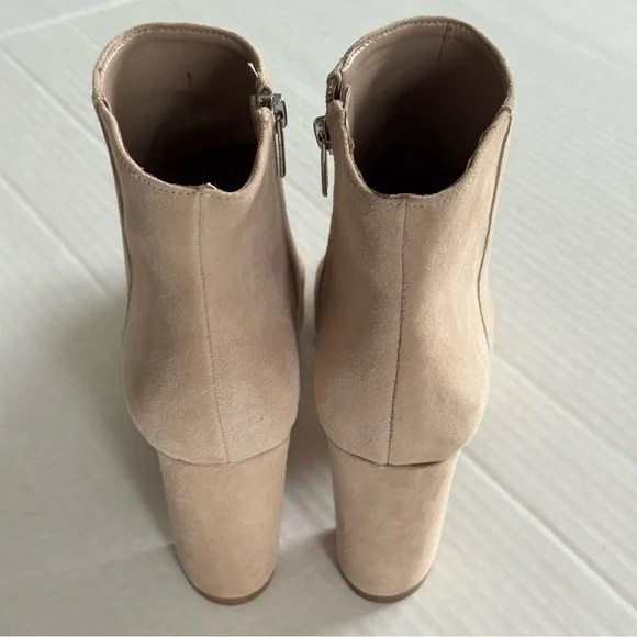 Vince Camuto VP Isanna Boots - Picture 4 of 15